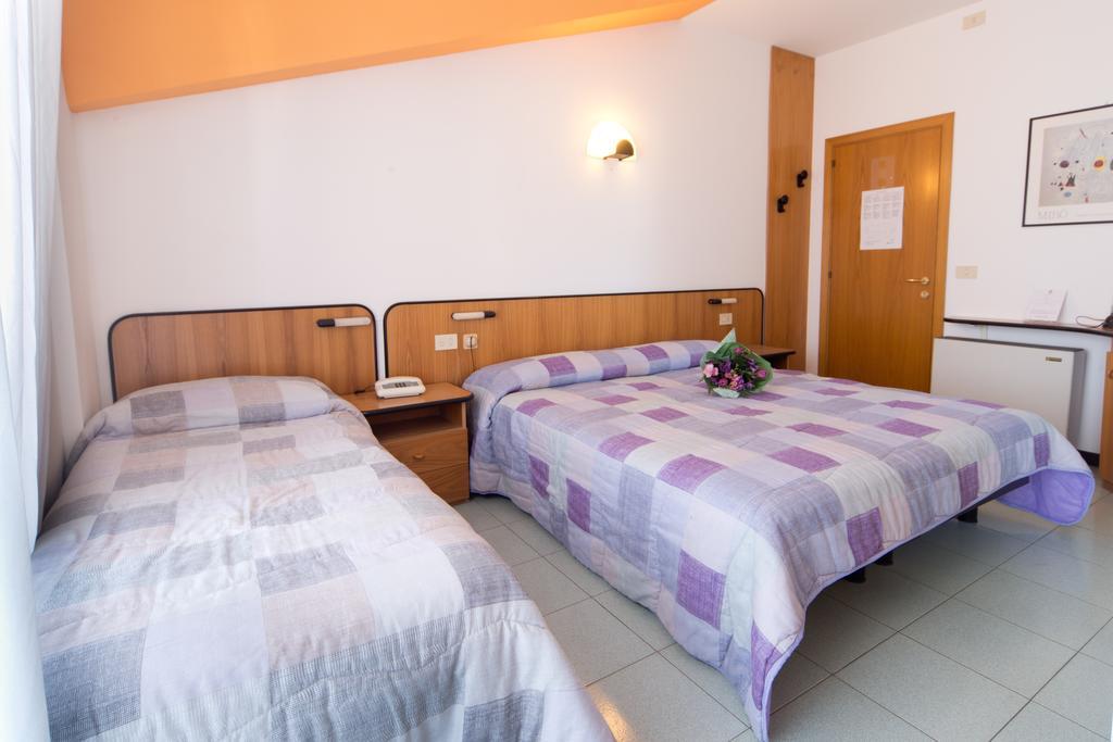 Hotel Crocenzi سان مارينو المظهر الخارجي الصورة