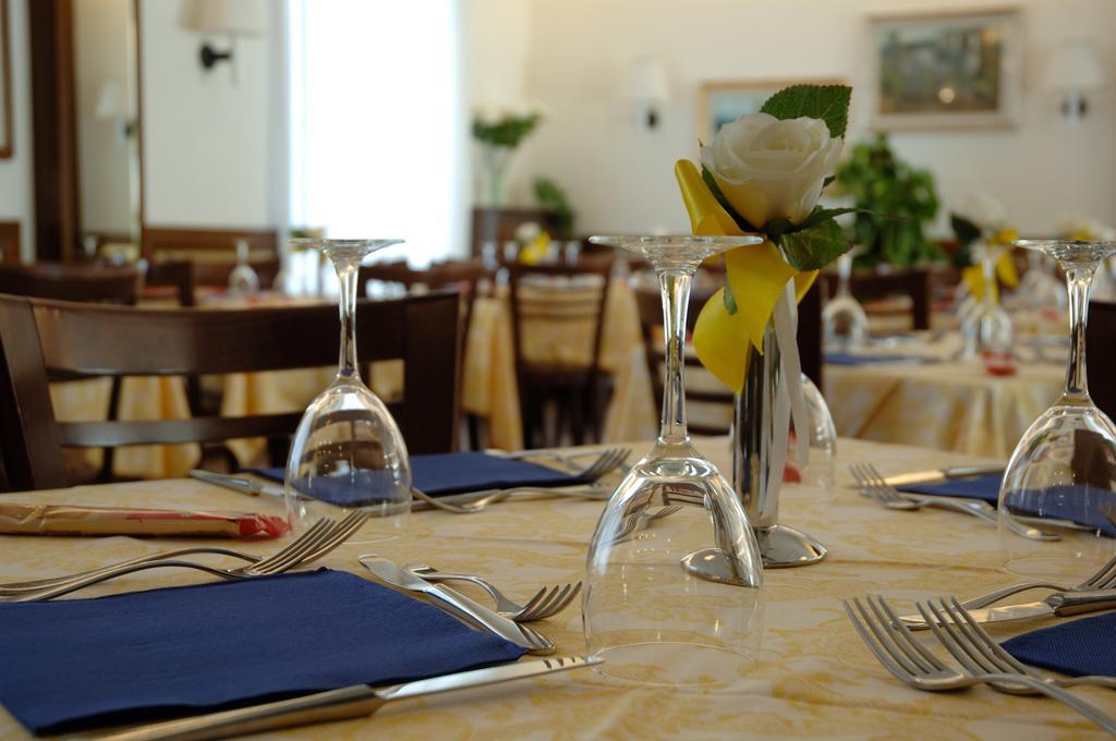 Hotel Crocenzi سان مارينو المظهر الخارجي الصورة