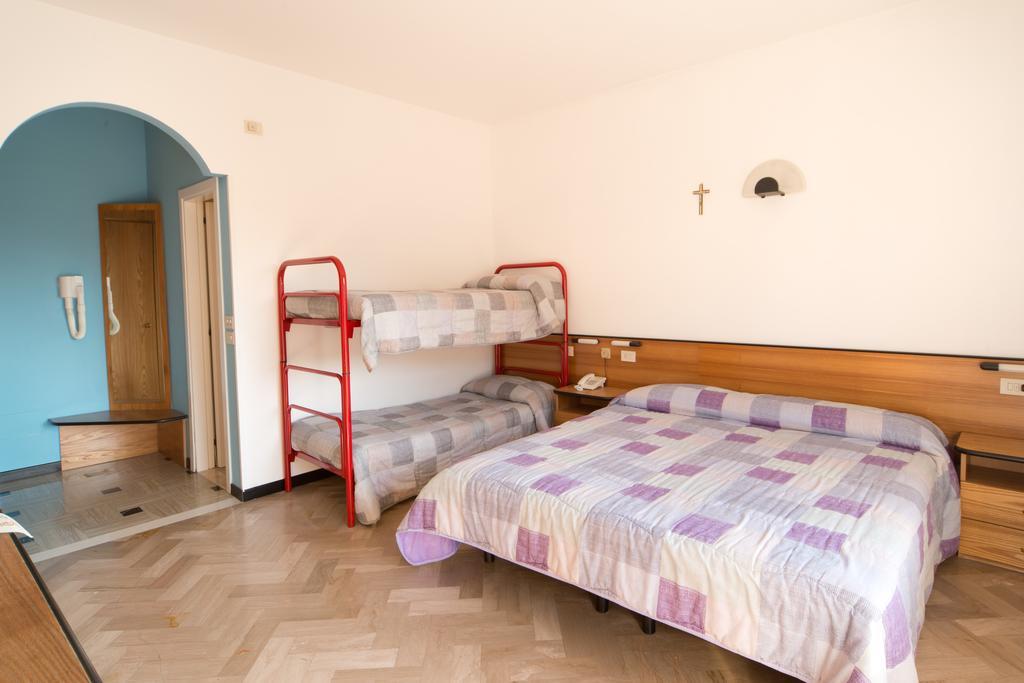 Hotel Crocenzi سان مارينو المظهر الخارجي الصورة
